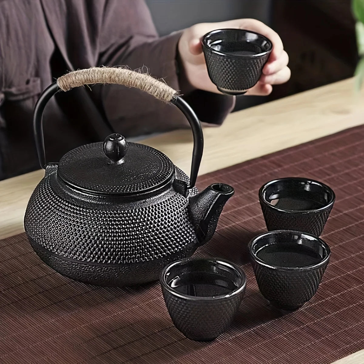 Théière en fonte japonaise traditionnelle avec infuseur - Service à thé zen