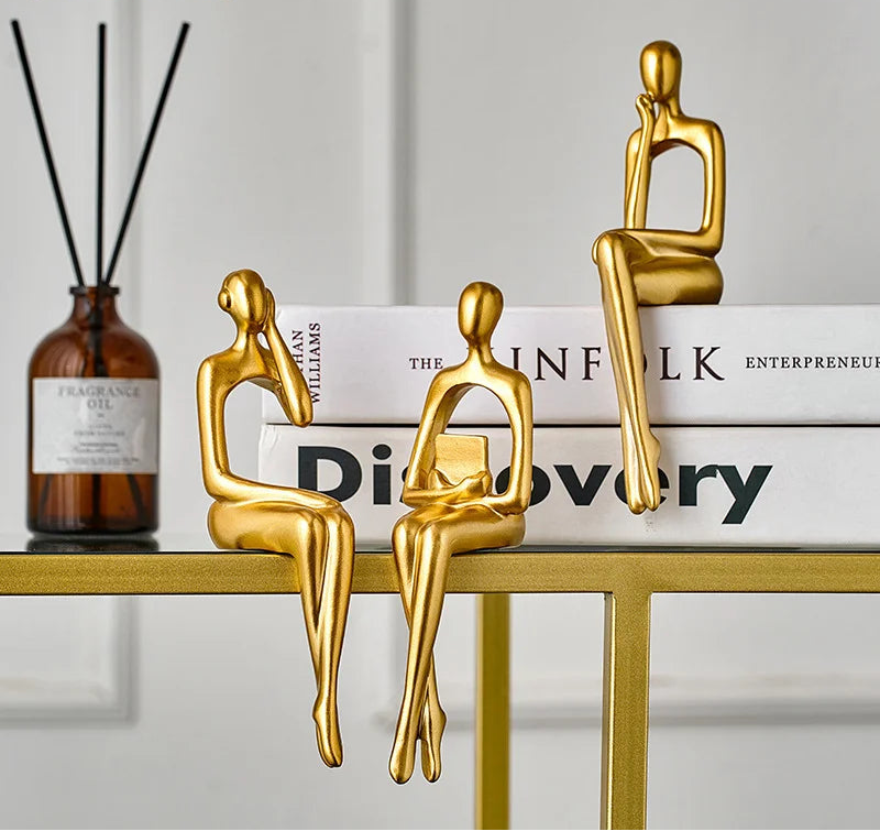 Statue abstraite Le Penseur - Sculpture décorative en résine dorée